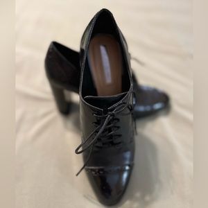 Tahari Black Patent Leather Oxfords